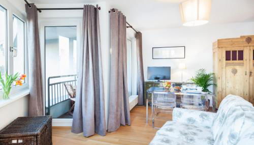 The Maybach - rooftop living XBerg, 1BR, 1 living room, group & family friendly, 2 - 4 Guests - Foto 2