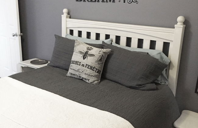 Stone Boutique Suites - Photo 4