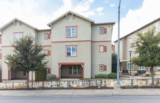 Texas State Sanctuary With Massive Pool Oasis - Foto 30