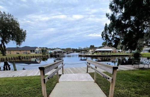 St. Johns Riverside Retreat - Photo 44