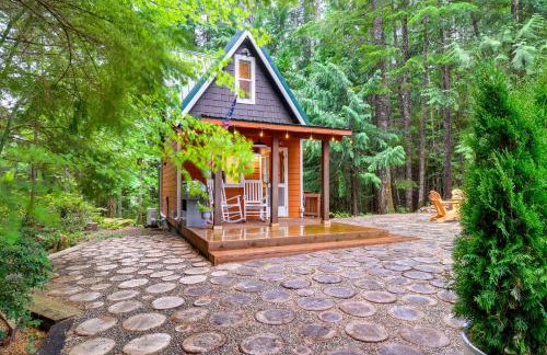 Adorable A-Frame Cabin, Steps to Lake Cushman! - Foto 23