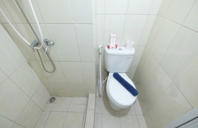 Minimalist Studio Room at The Springlake Apartment Sumarecon Bekasi - Photo 21