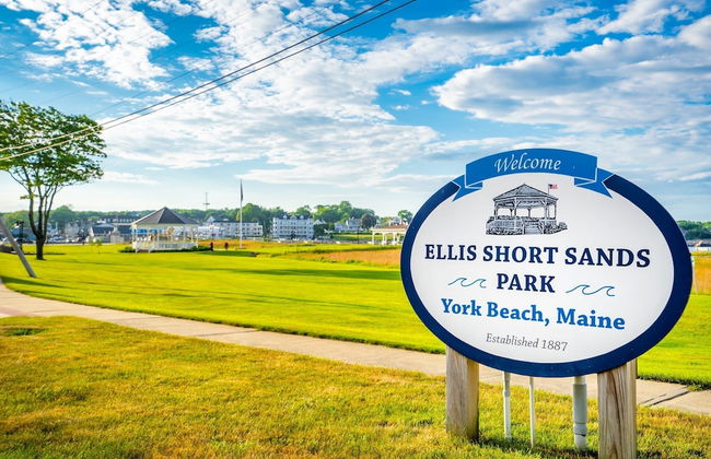 Just Beachy Charming Studio! - Photo 17