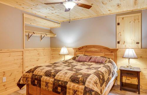 Rustic Cabin in West Danville with Deck and Fire Pit! - Foto 16