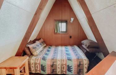 Edgewater Escape, Hocking Hills, Hot Tub, Pond - Photo 9