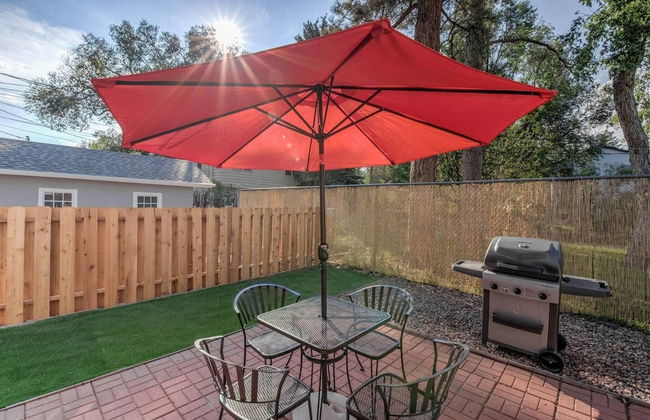 Couple's Mountain Getaway Close to Everything! - Foto 33