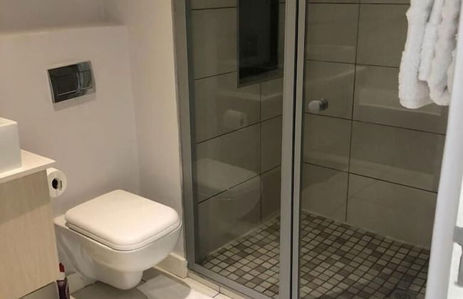 Stunning Apartment in Sandton - Photo 65