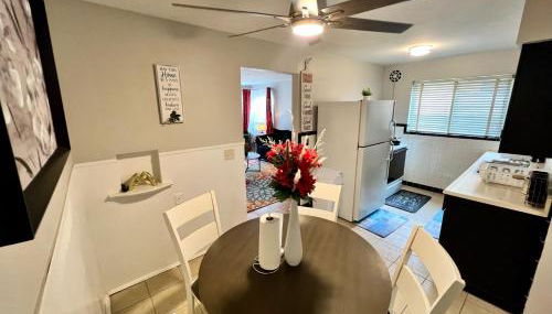 Red Ruby Spacious 2 Bedroom Apt 10 Minutes to Dwntwn - Foto 5