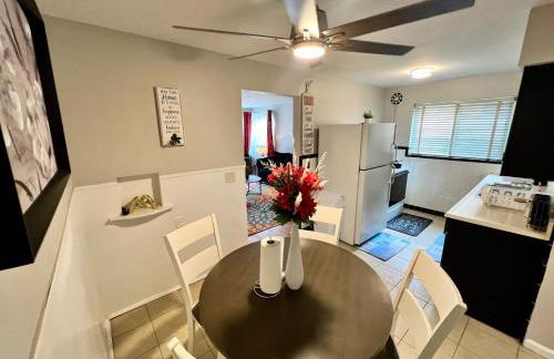 Red Ruby Spacious 2 Bedroom Apt 10 Minutes to Dwntwn - Foto 5