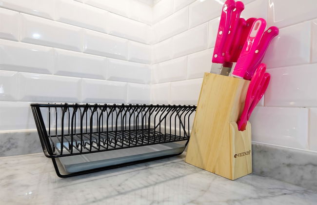 Minimalist Studio at Bassura City Apartment By Travelio - Foto 17