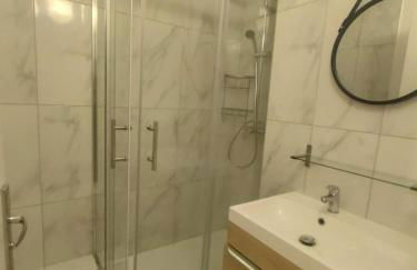 4 bedrooms, La Défense, 5 min walk to metro - Foto 17