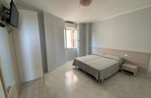 Intera casa in centro storico a 800mt dal mare - Photo 13