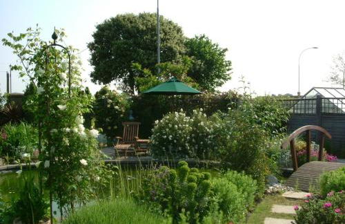 Sea view flat at Claverton House - Photo 9