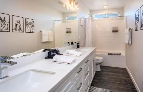 #Marbella Lane - Desert Dream Pool Spa & Games - Photo 30