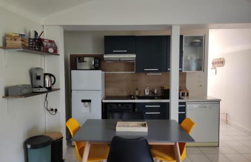 Gîte La p'tite terrasse Chinon centre Parking gratuit - Foto 7