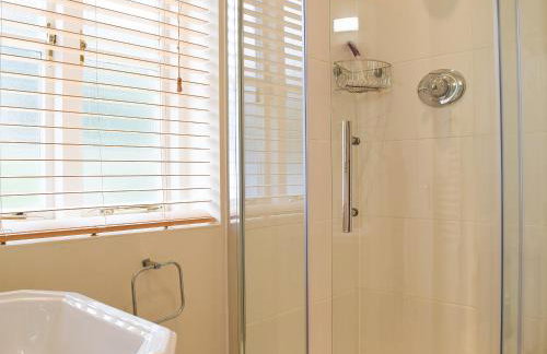 Len Cottage - Photo 11