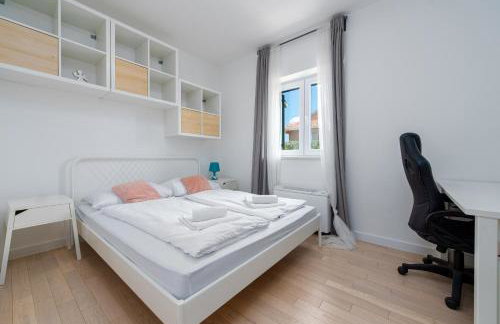 Villa Field Hill with Swimming Pool and Tennis Court - Foto 36