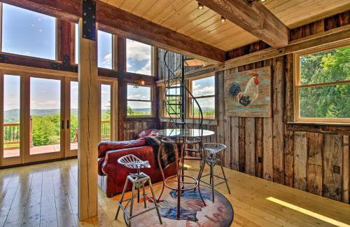 Red Sweetheart Barn Studio with Mtn and River Views! - Foto 7