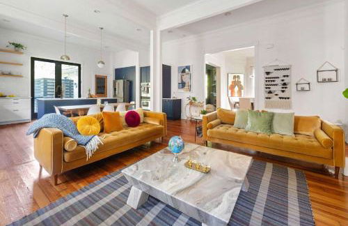 Grand Damn - Photo 25