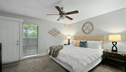 Two Apartments in the Heart of Arlington! - Foto 3