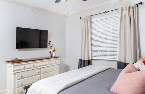 Elegant Cades Cove Condo with Community Pool - Foto 14