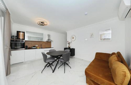 Villa Tin Apartments - Photo 20