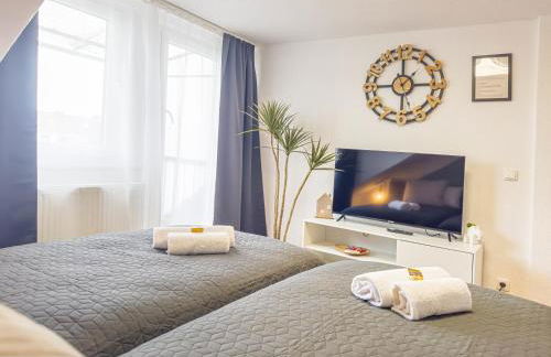 ImmoStay- Neustadt Apartments, TV & WiFi - Foto 25