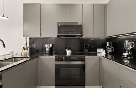 Upstay-Luxury 3BR Home w Private Pool & Games Room - Foto 30