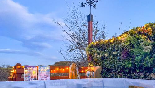 Floki's Lodge - Photo 2