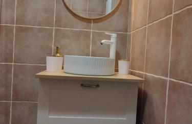 Love Room romantique avec Jacuzzi privatif près de Sarlat - Foto 13