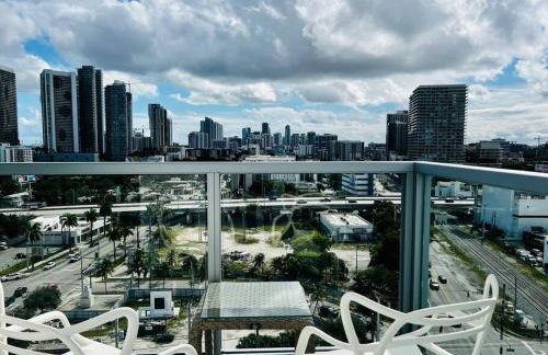 BRAND NEW TOP FLOOR IN THE HEART OF MIAMI - Foto 54