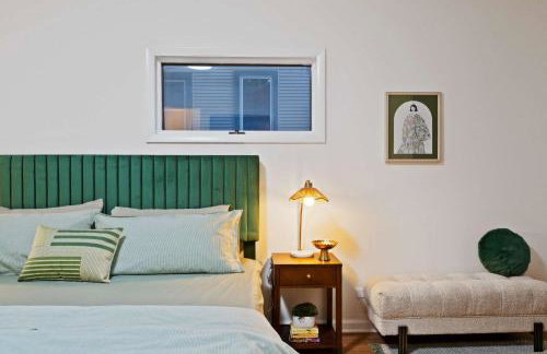 New Elmhurst Gem - Game Room & Amazing Yard - Foto 19