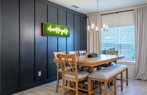 Modern Emerson retreat close to LakePoint Sports - Photo 5