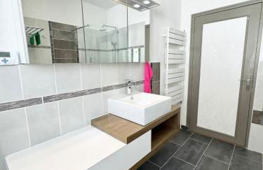 Grand appartement Cosy - Terrasse - 50m de l’océan - Foto 23