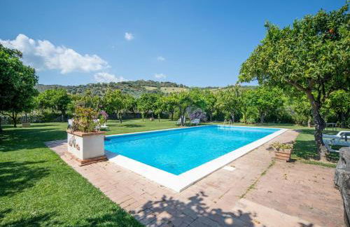 Holiday Home in Guardavalle near River - Foto 2