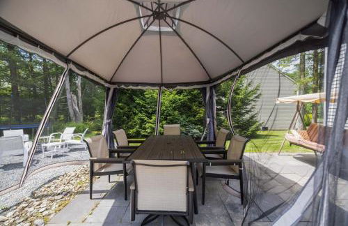 Poconos Retreat Hot Tub, Pool, Theater EV chrg & more - Foto 38