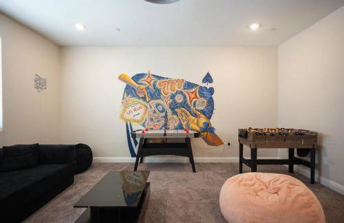 Modern Spacious 6BR Villa with Game Loft 5 Min to Strip, Stadium & Shopping! - Foto 51