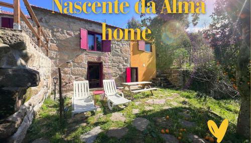 Nascente home place in nature next to a waterfall - Foto 1