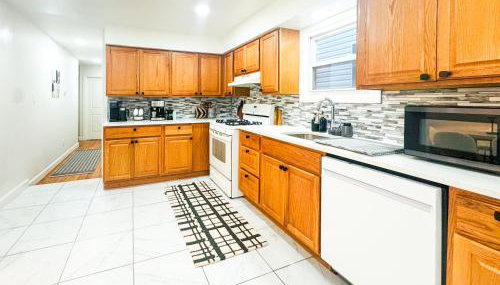 Lux Designer Home with Gaming Rm - Foto 5, stove, dishwasher