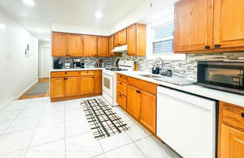 Lux Designer Home with Gaming Rm - Foto 5