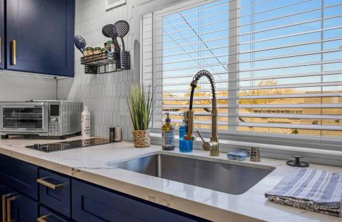 Rucker Avenue Cozy Bungalow - Photo 10