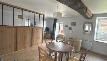 Au Numéro 4 - Foto 2