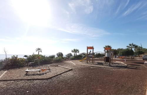 Home2Book Comfort Getaway Terrace & BBQ, Radazul - Foto 39