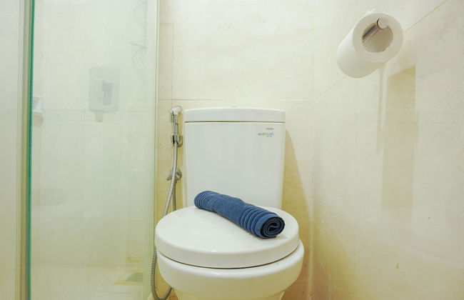 Relax Studio Apartment at Capitol Park Residence - Photo 10