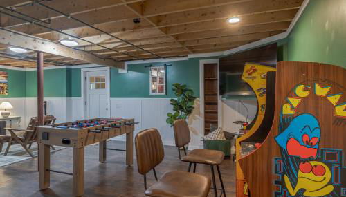 4BR Retreat, 16mi to Acadia NP, with Game Room - Foto 5