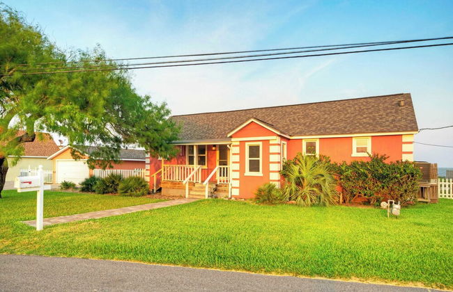 Waterfront Retreat w/ Private Boat Dock, Patio, Views Shore Thing by Avantstay - Photo 46