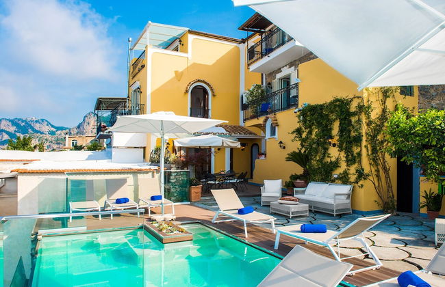 Villa Zeus - Photo 1