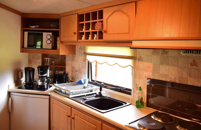 Beautiful Bungalow Directly at the Lake in Nadole - Photo 3