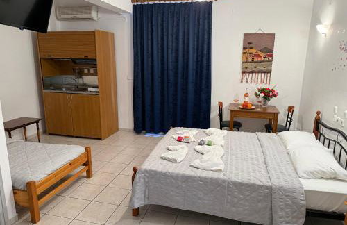 Des Roses Hotel - Photo 50