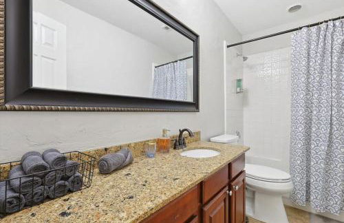 The Best of Lakeside Living - Luxury at its Finest - Photo 29